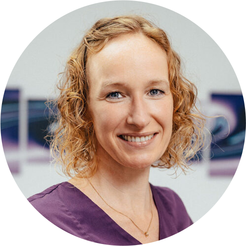 dr-alexandra-thies-portrait
